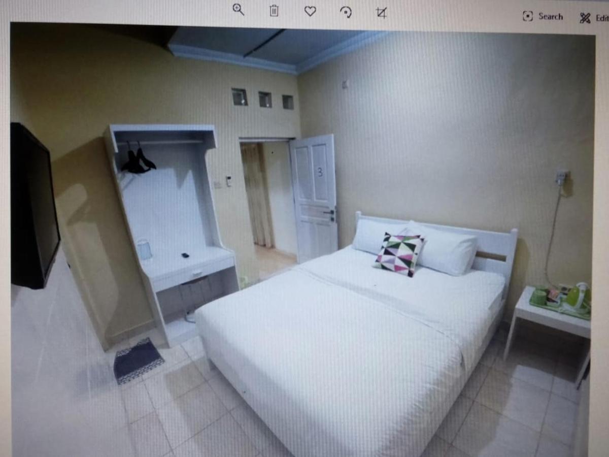 Omah Inap D24 Syariah Near Universitas Aisyiah Yogyakarta Mitra Reddoorz Sleman  Dış mekan fotoğraf
