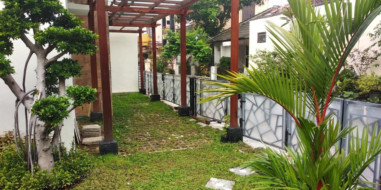 Omah Inap D24 Syariah Near Universitas Aisyiah Yogyakarta Mitra Reddoorz Sleman  Dış mekan fotoğraf